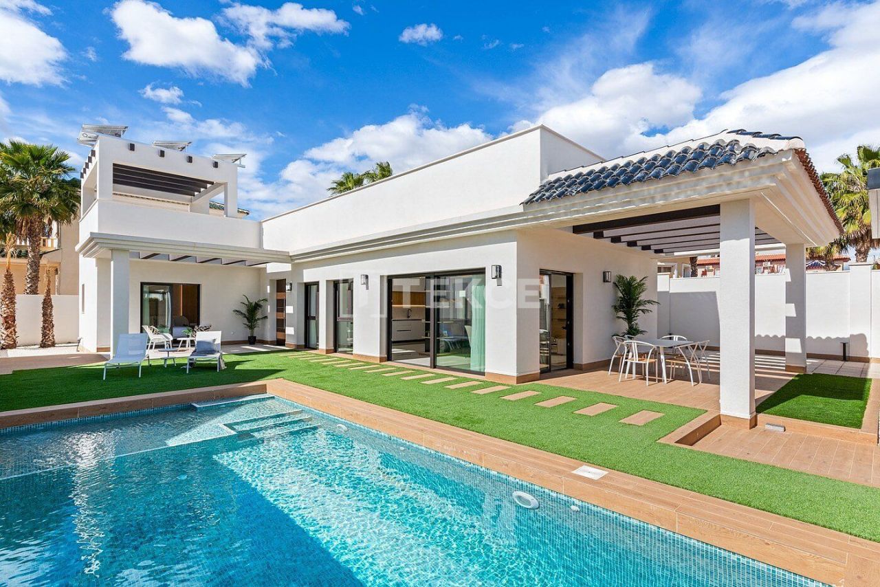 Villa in Rojales, Spain, 324 m² - picture 1