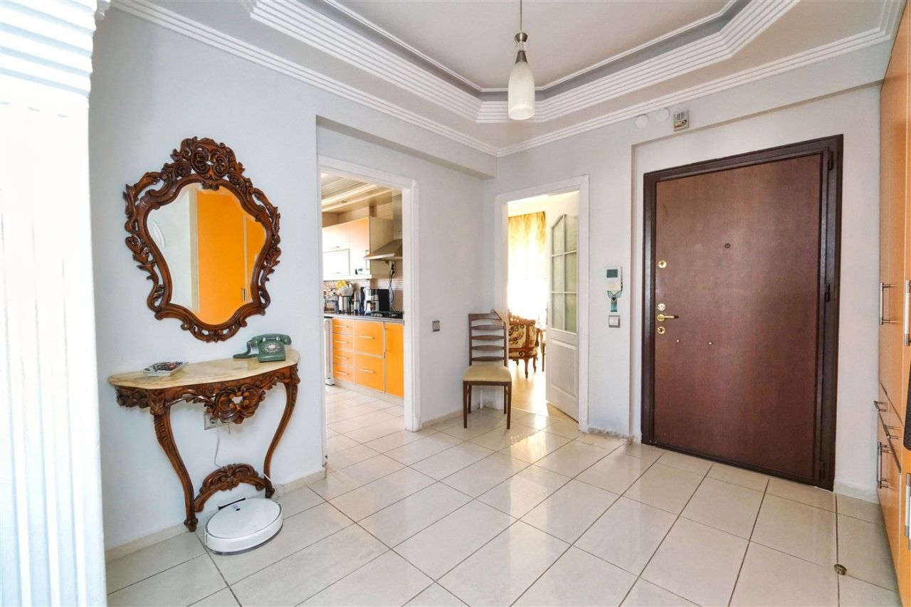 Flat in Lara, Turkey, 140 m² - picture 14