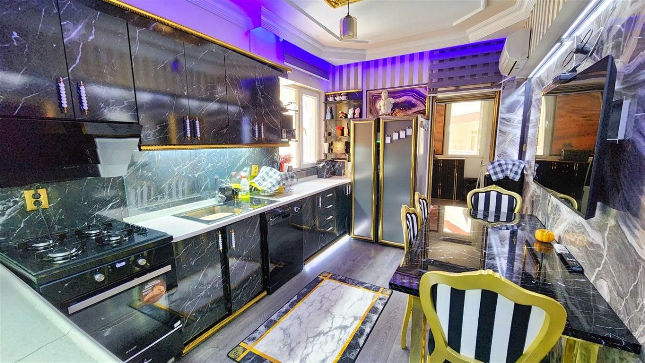 Flat Center, Turkey, 160 m² - picture 15