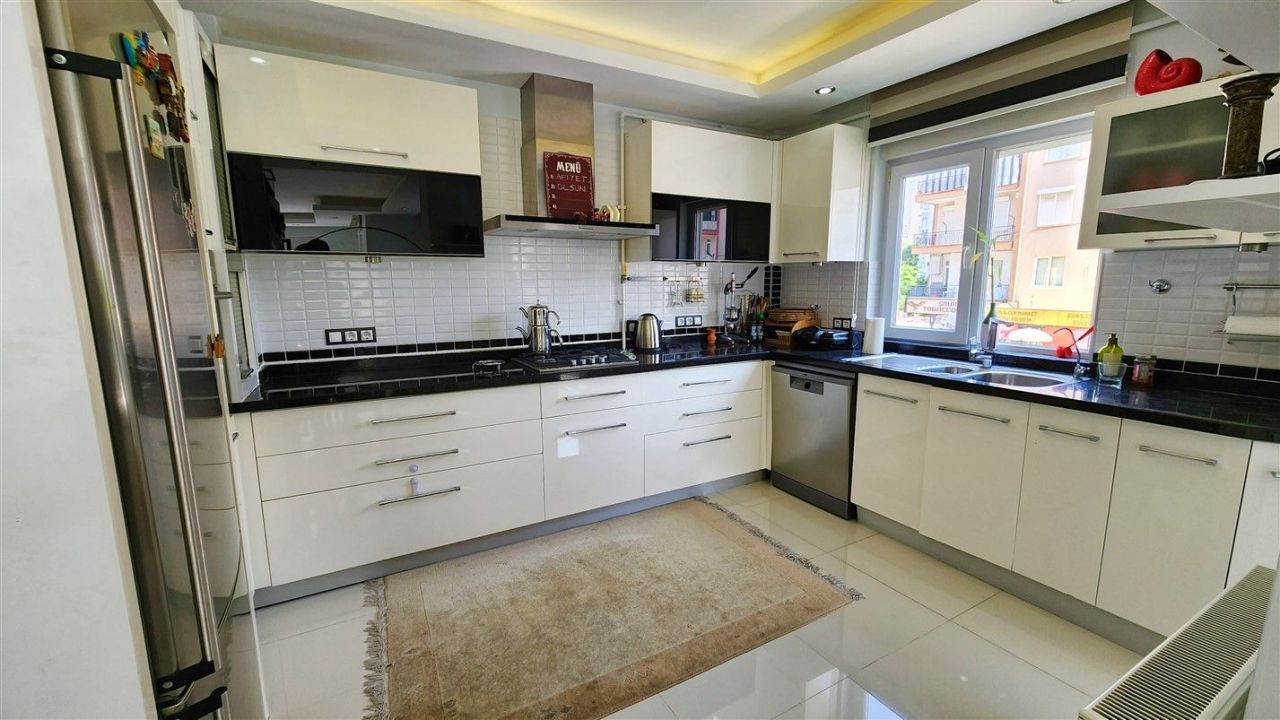 Flat Center, Turkey, 160 m² - picture 15