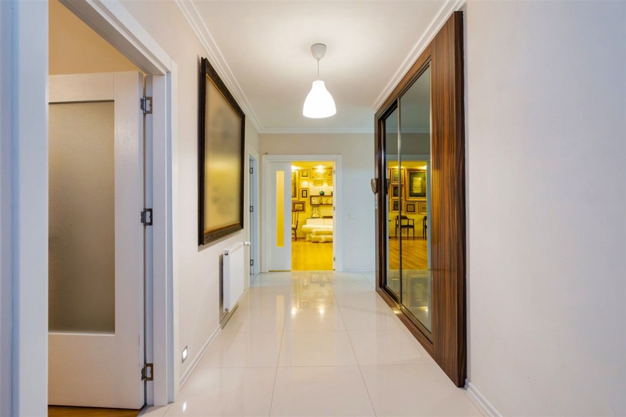 Flat Center, Turkey, 220 m² - picture 16