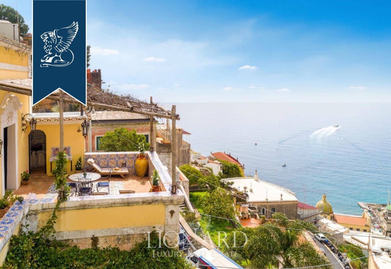 Appartement à Salerne, Italie, 195 m² - image 2