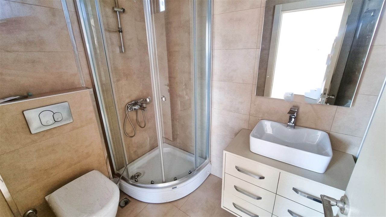 Flat in Lara, Turkey, 185 m² - picture 17