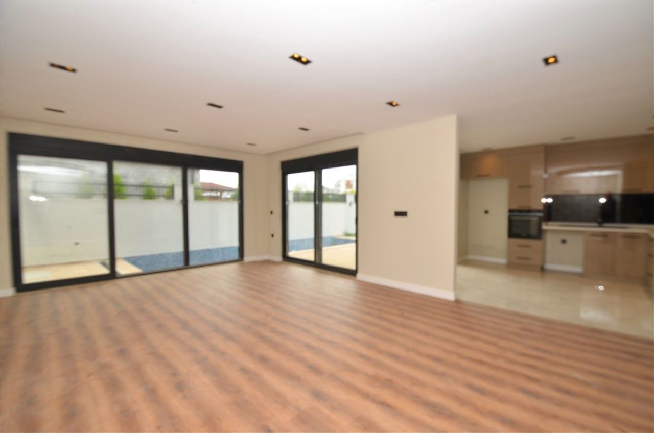 Villa in Lara, Turkey, 240 m² - picture 18