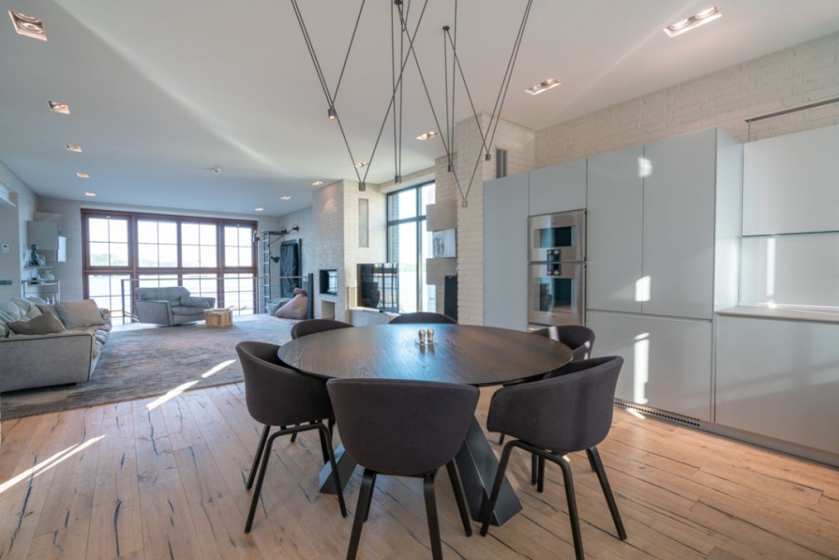 Maison à Riga, Lettonie, 326 m² - image 1