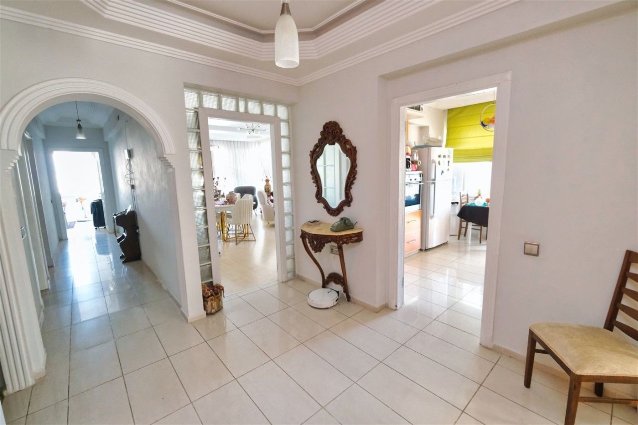 Flat in Lara, Turkey, 140 m² - picture 18