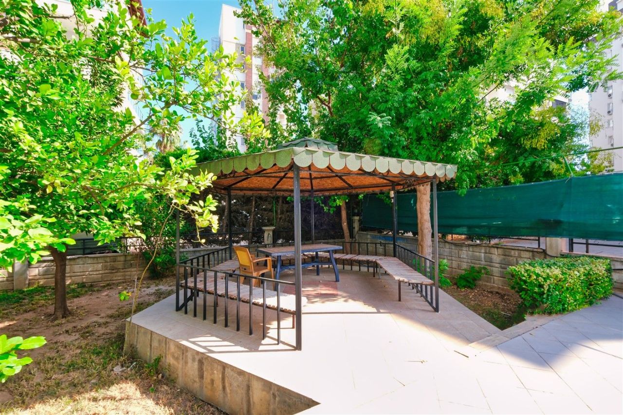 Flat in Lara, Turkey, 140 m² - picture 19