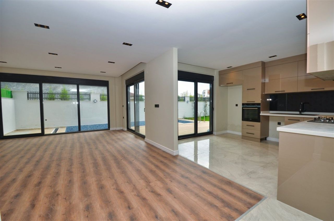 Villa in Lara, Turkey, 240 m² - picture 19