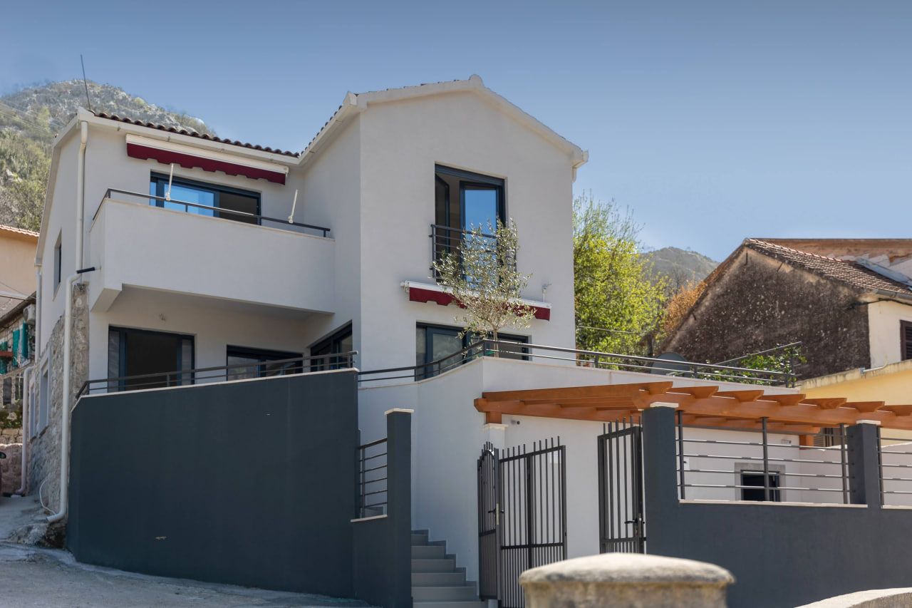 Cottage a Kotor, Montenegro, 160 m² - foto 1