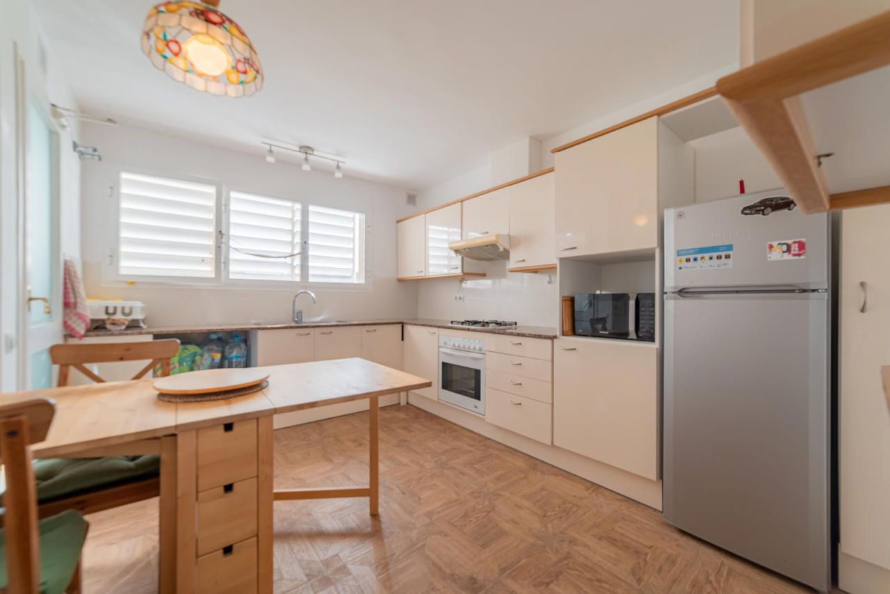 Piso en Sant Andreu, España, 250 m² - imagen 4