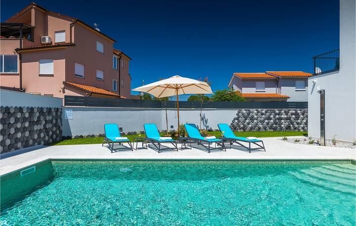 Villa à Pula, Croatie, 160 m² - image 18