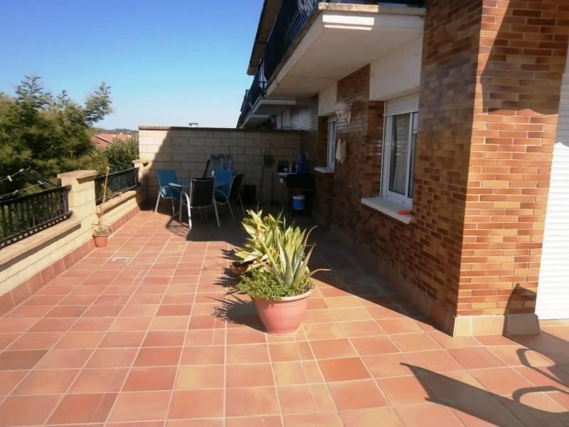 Maison à Martorell, Espagne, 460 m² - image 4