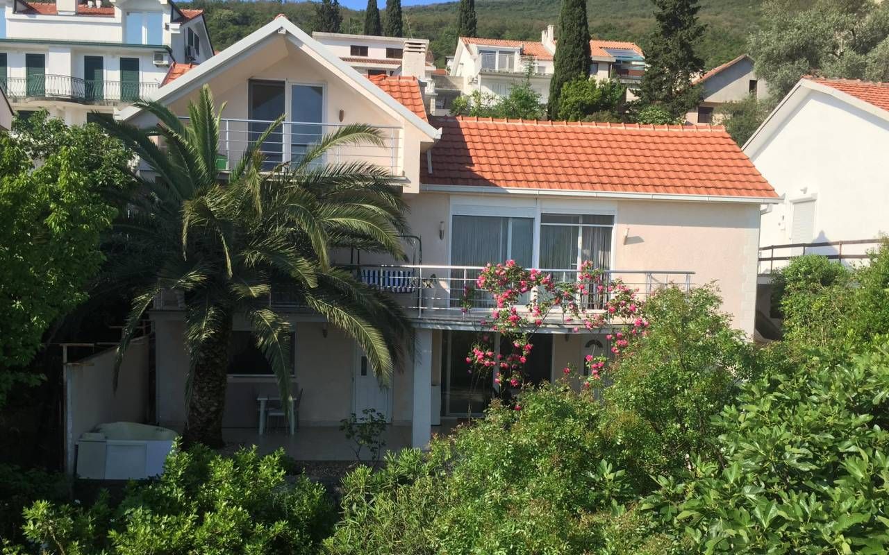 Haus in Krasici, Montenegro, 142 m² - Foto 1