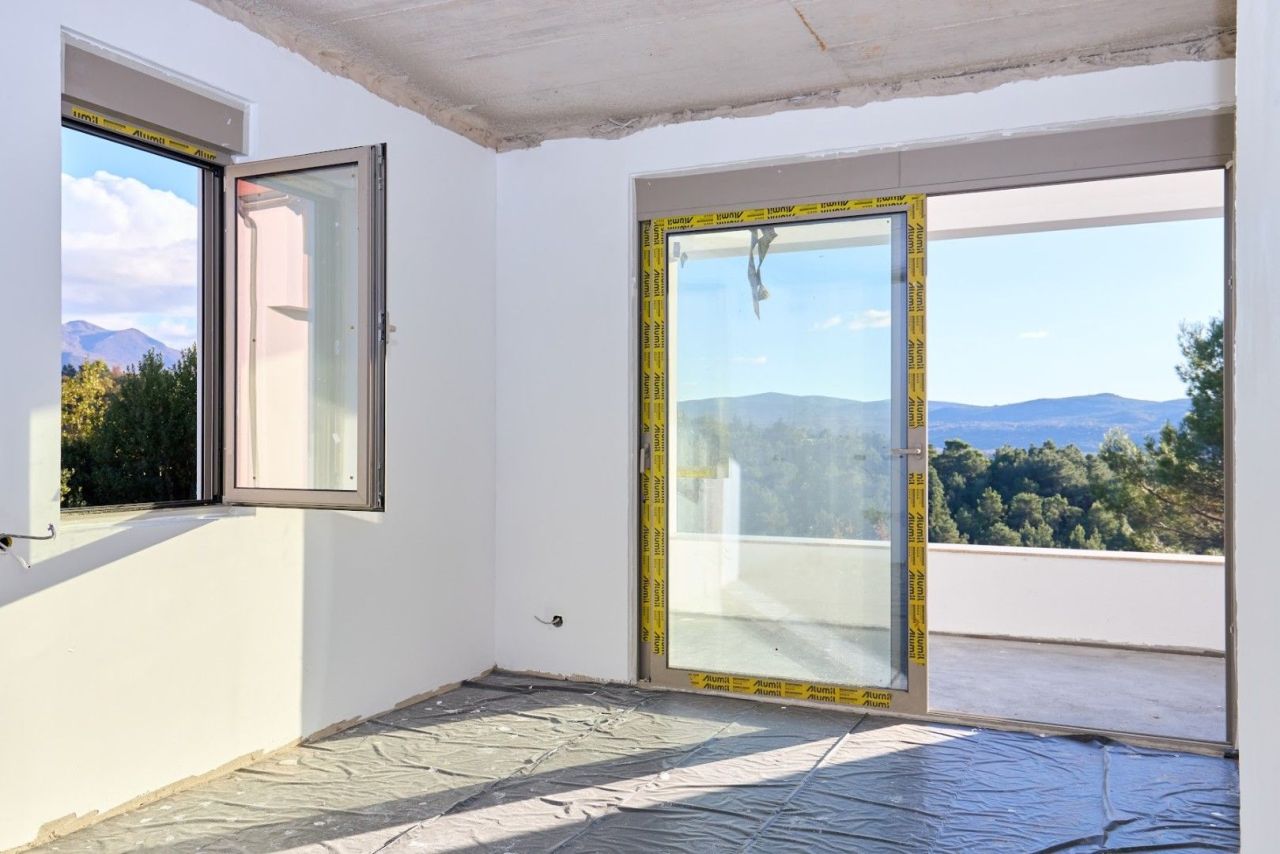 Wohnung in Tivat, Montenegro, 90 m² - Foto 1