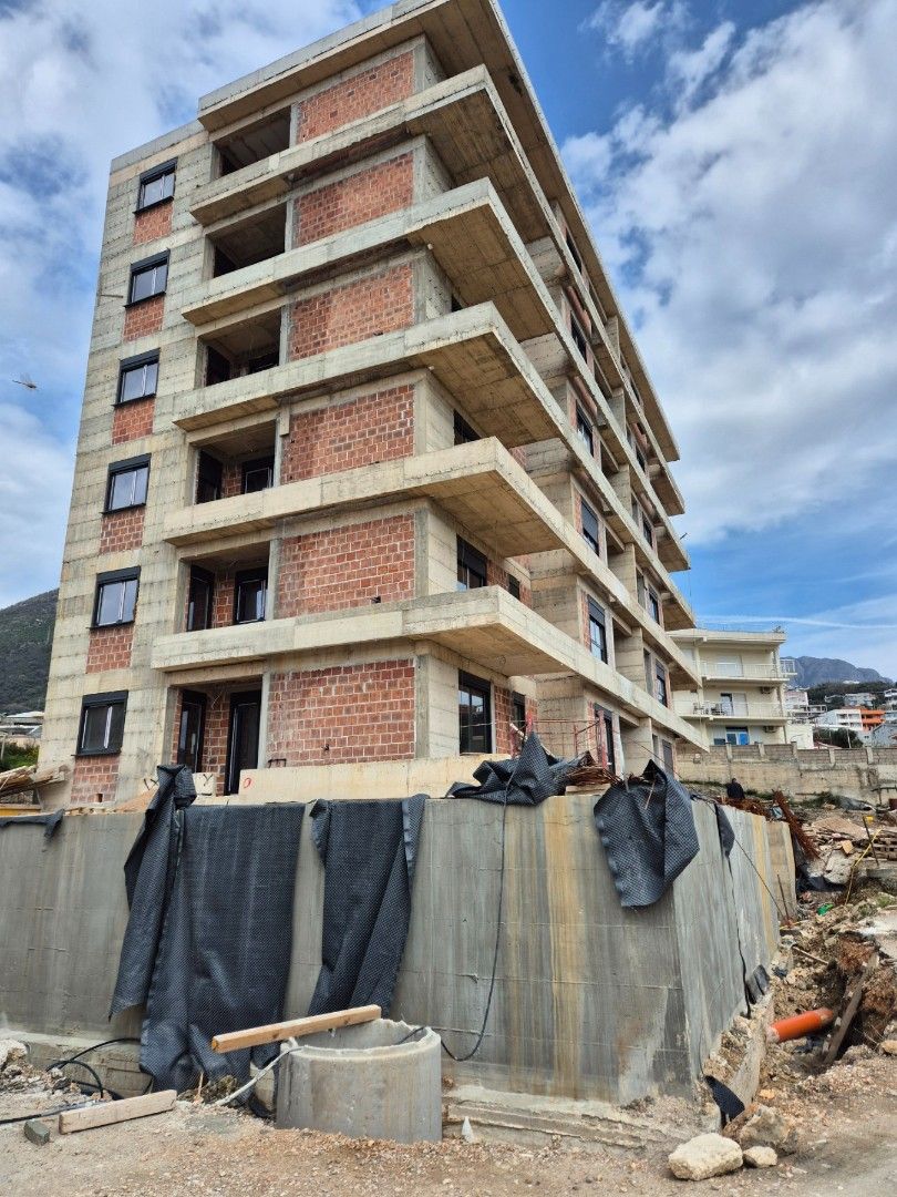 Flat in Bar, Montenegro, 40 m² - picture 7