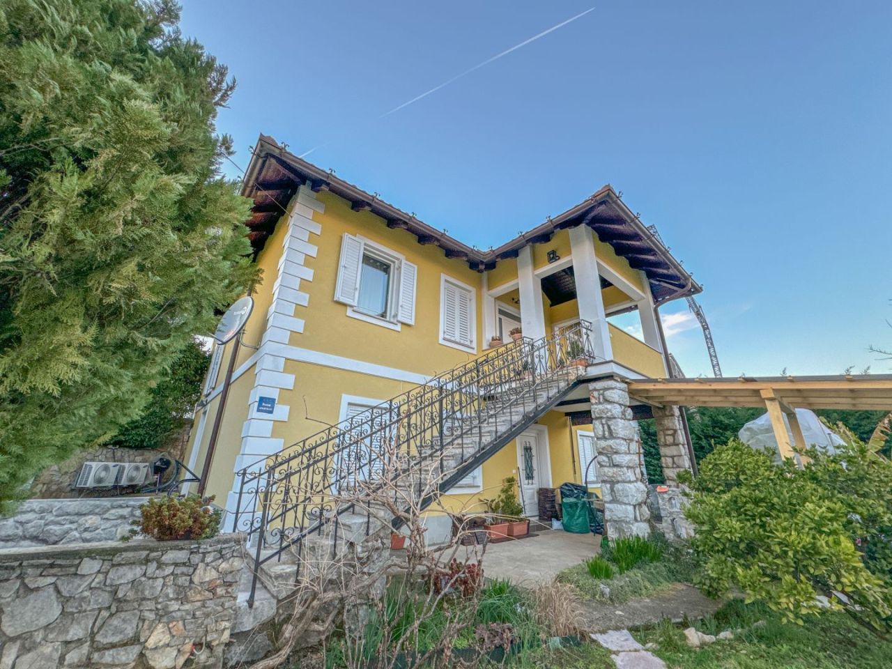Villa en Ičići, Croacia, 200 m² - imagen 1