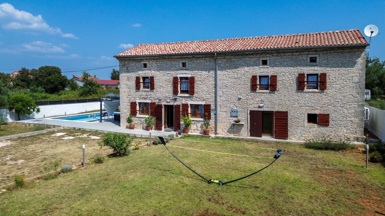 Villa à Svetvincenat, Croatie, 220 m² - image 6