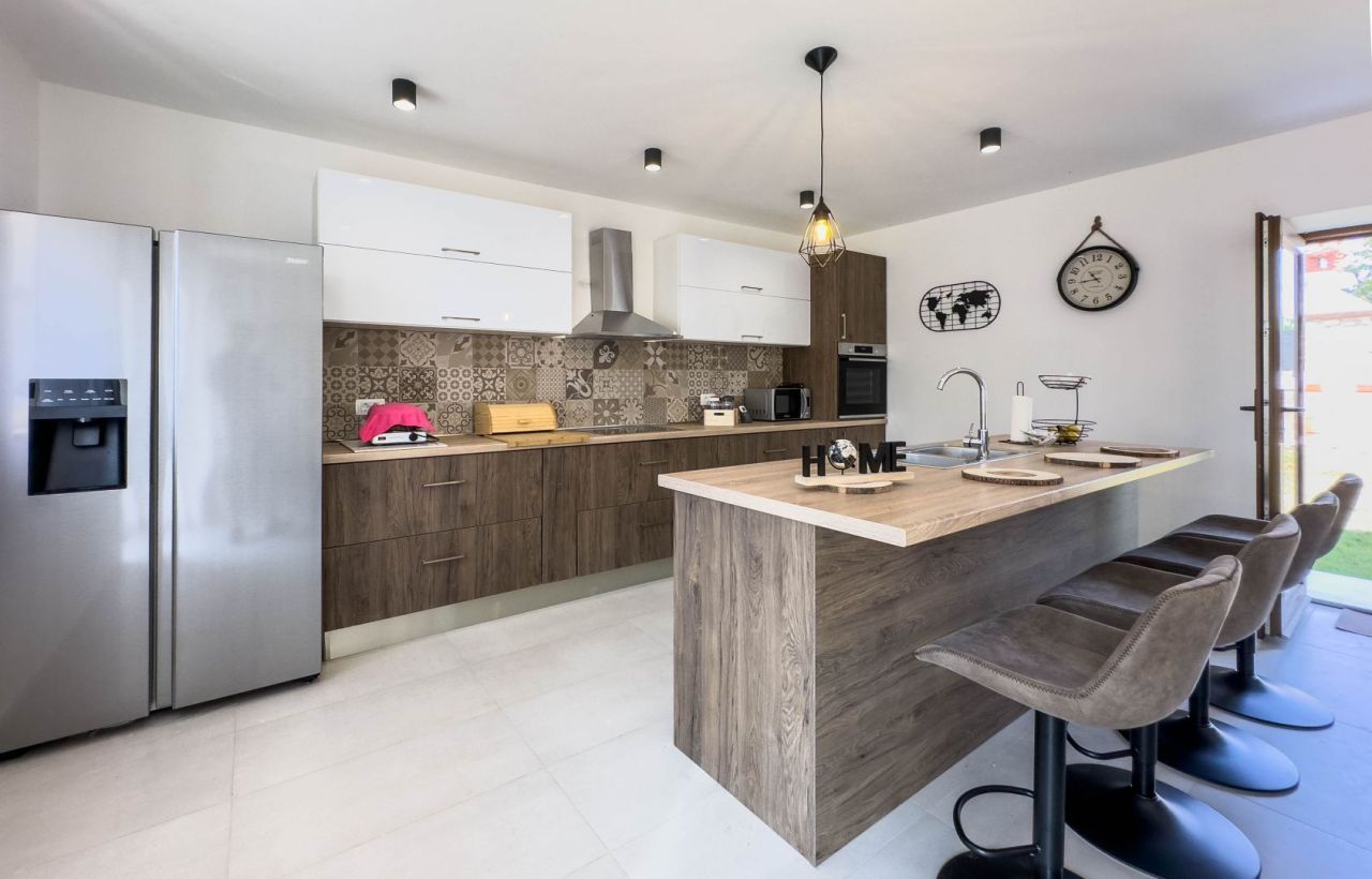 Villa à Svetvincenat, Croatie, 220 m² - image 8