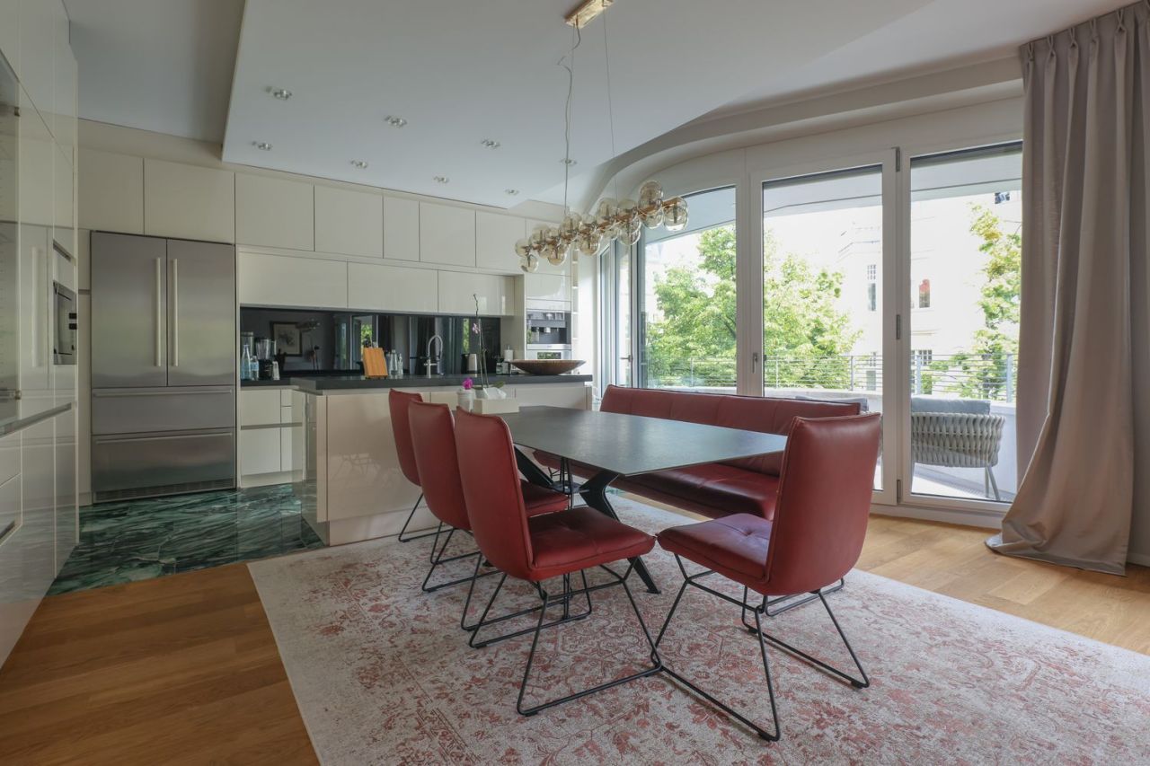 Flat in Berlin, Germany, 228 m² - picture 6