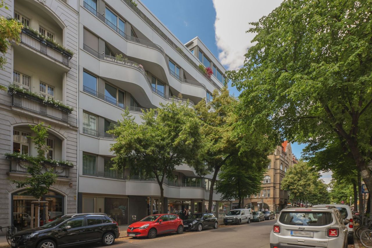 Flat in Berlin, Germany, 228 m² - picture 2