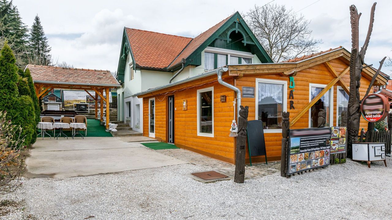 Maison à Hévíz, Hongrie, 200 m² - image 1