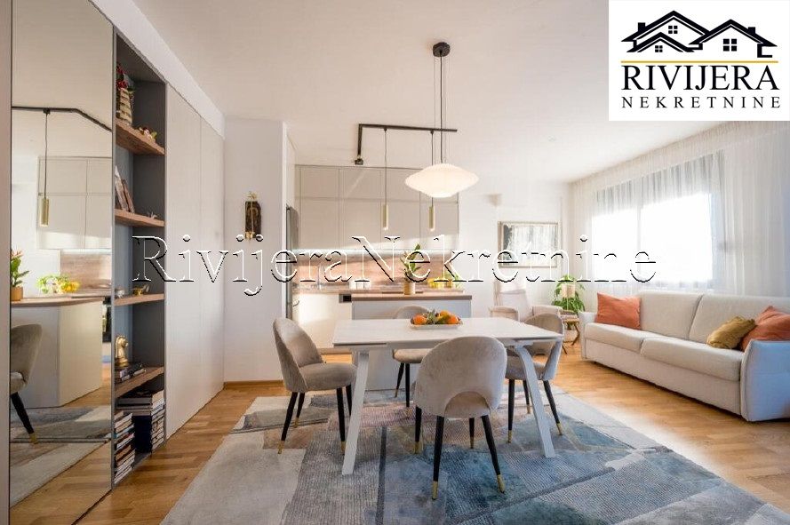Wohnung in Tivat, Montenegro, 63 m² - Foto 1