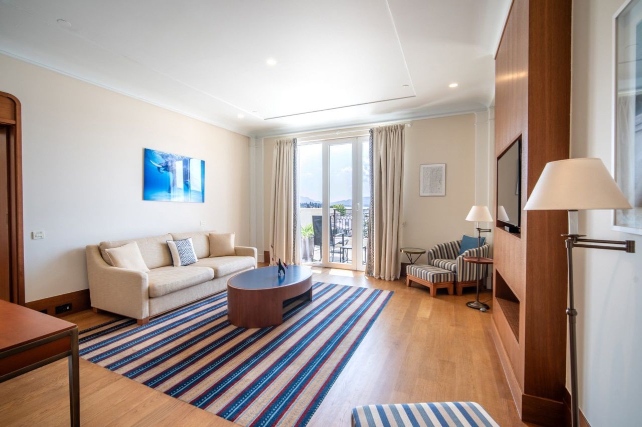 Wohnung in Tivat, Montenegro, 320 m² - Foto 4