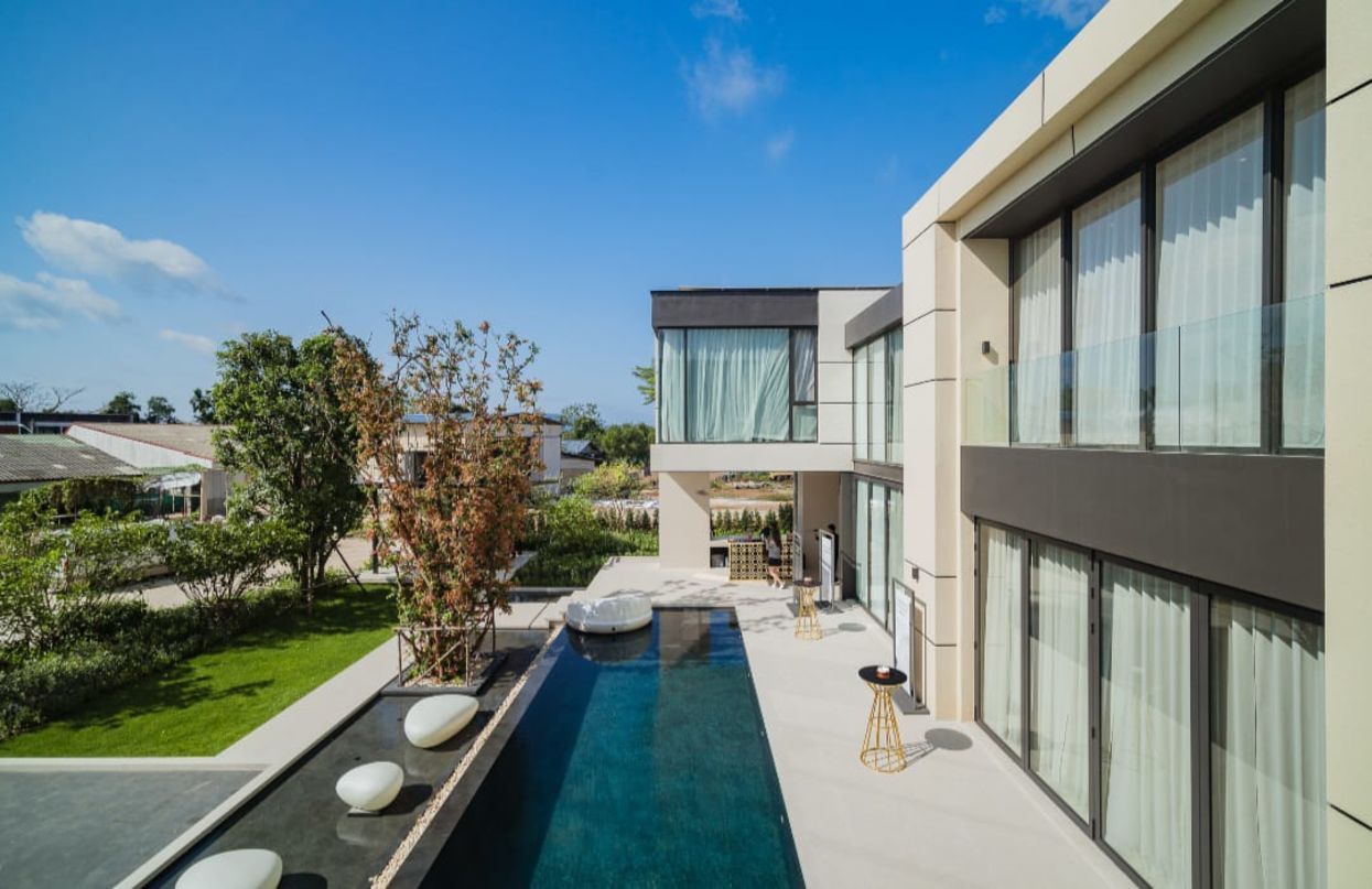Villa en Chalong, Tailandia, 727 m² - imagen 1