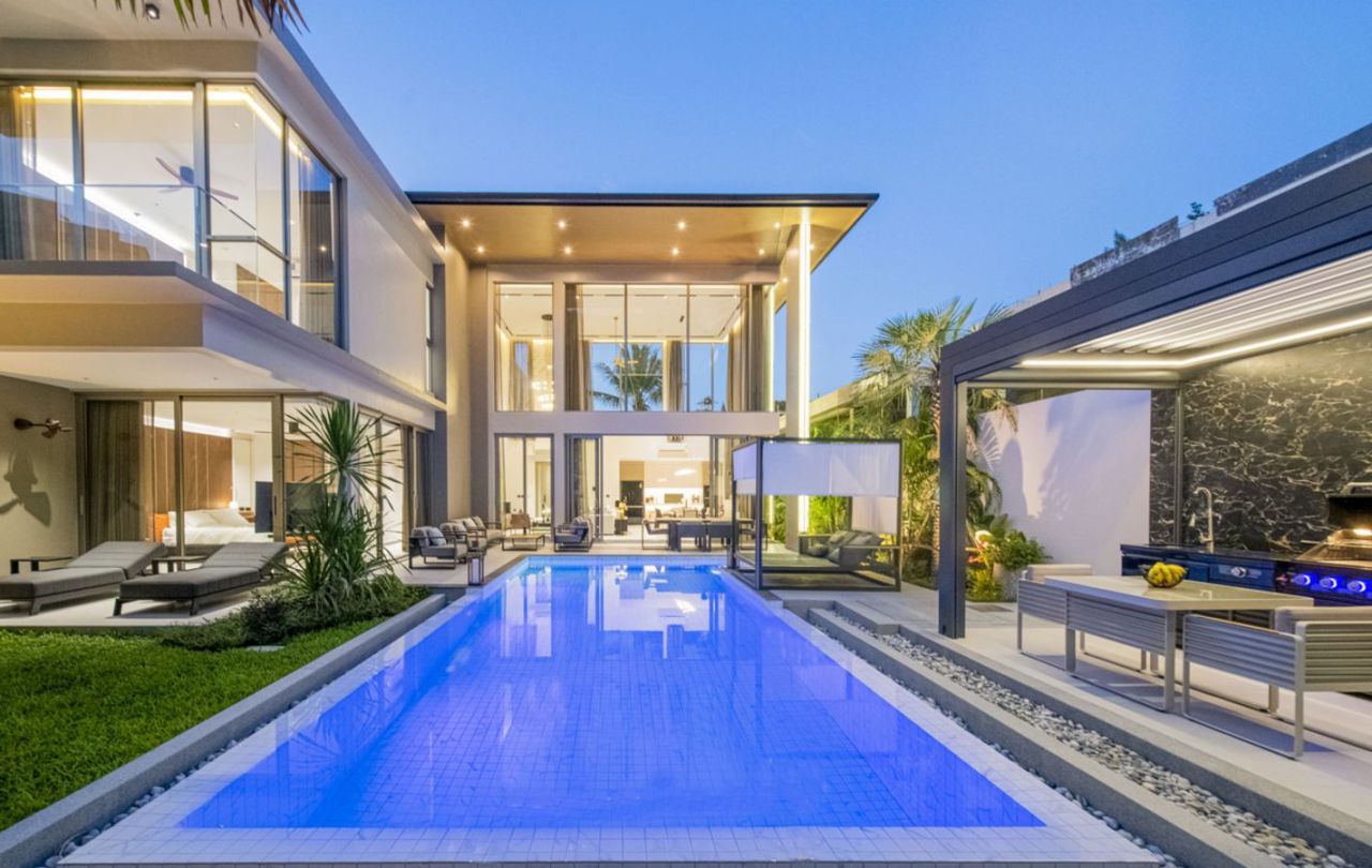 Villa en Bang Tao, Tailandia, 426 m² - imagen 1