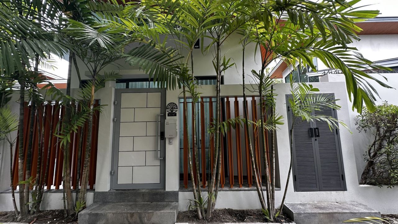 Villa en Nai Harn, Tailandia, 129 m² - imagen 1