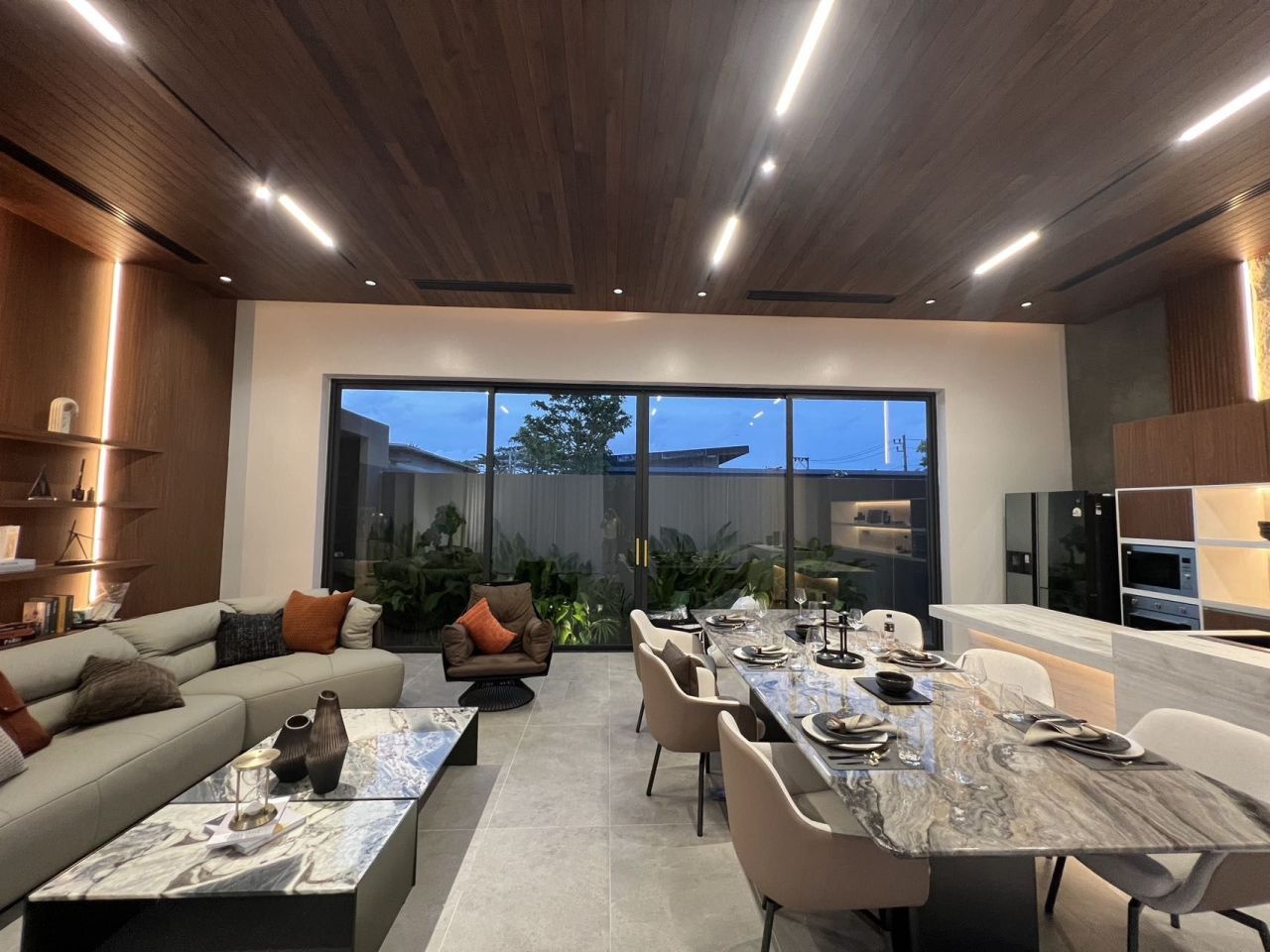 Villa a Chalong, Thailandia, 442 m² - foto 13