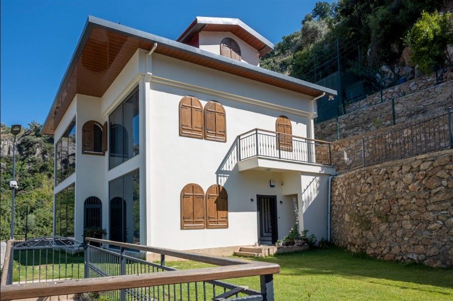 Villa in Alanya, Turkey, 250 m² - picture 1