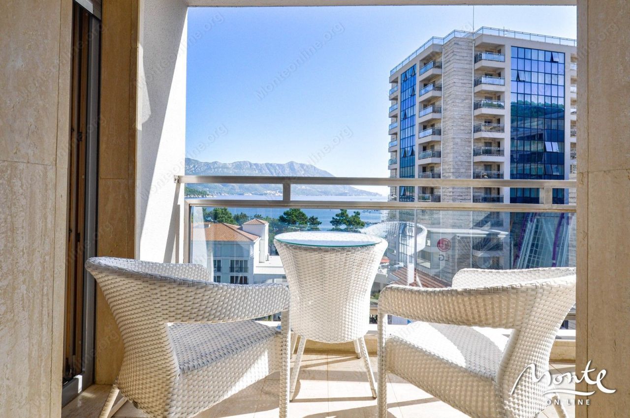 Appartement à Budva, Monténégro, 48 m² - image 1