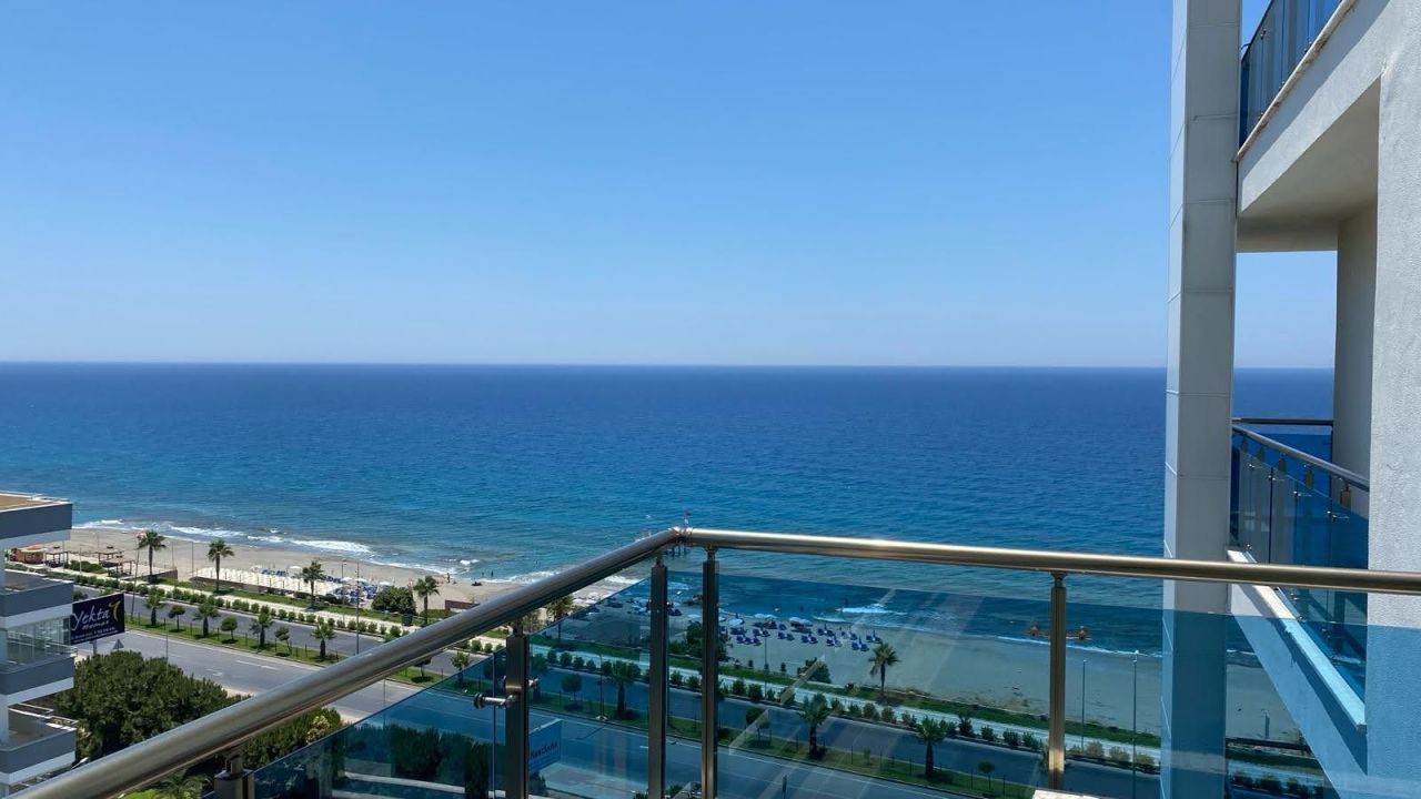 Flat in Alanya, Turkey, 65 m² - picture 1