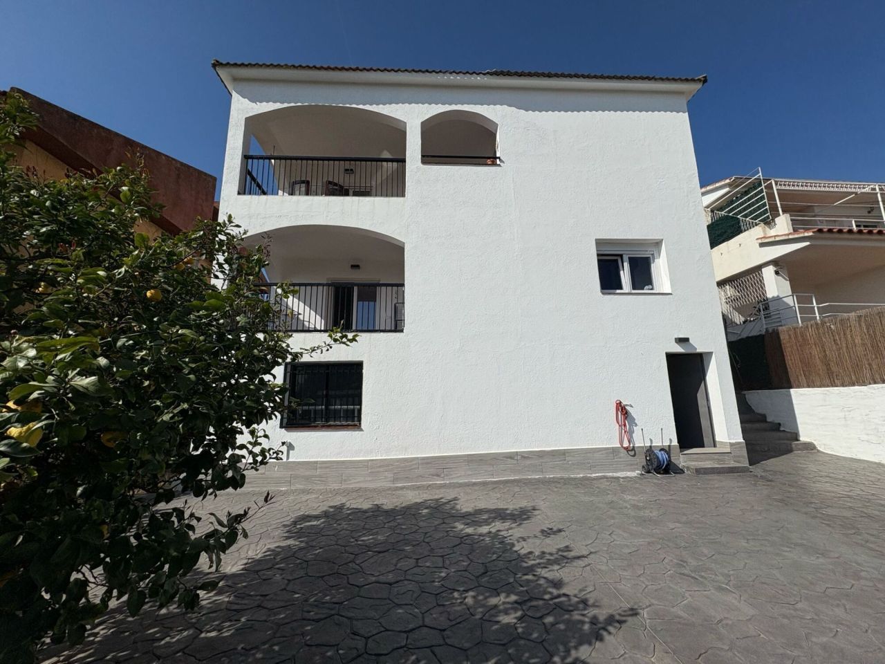 Maison à Pineda de Mar, Espagne, 200 m² - image 1