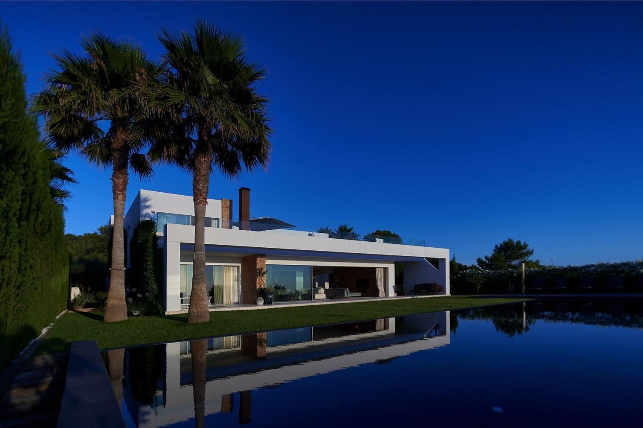 Villa en Sant Josep de sa Talaia, España, 1 000 m² - imagen 1