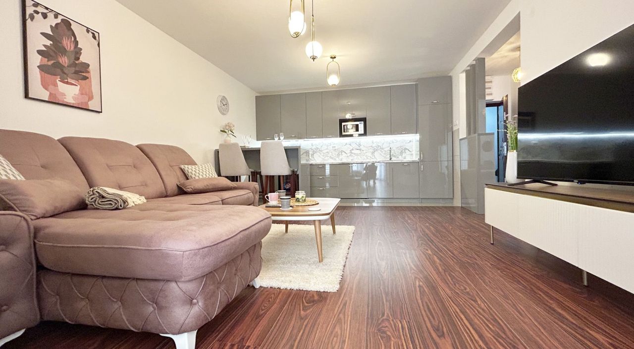 Flat in Petrovac, Montenegro, 85 m² - picture 15