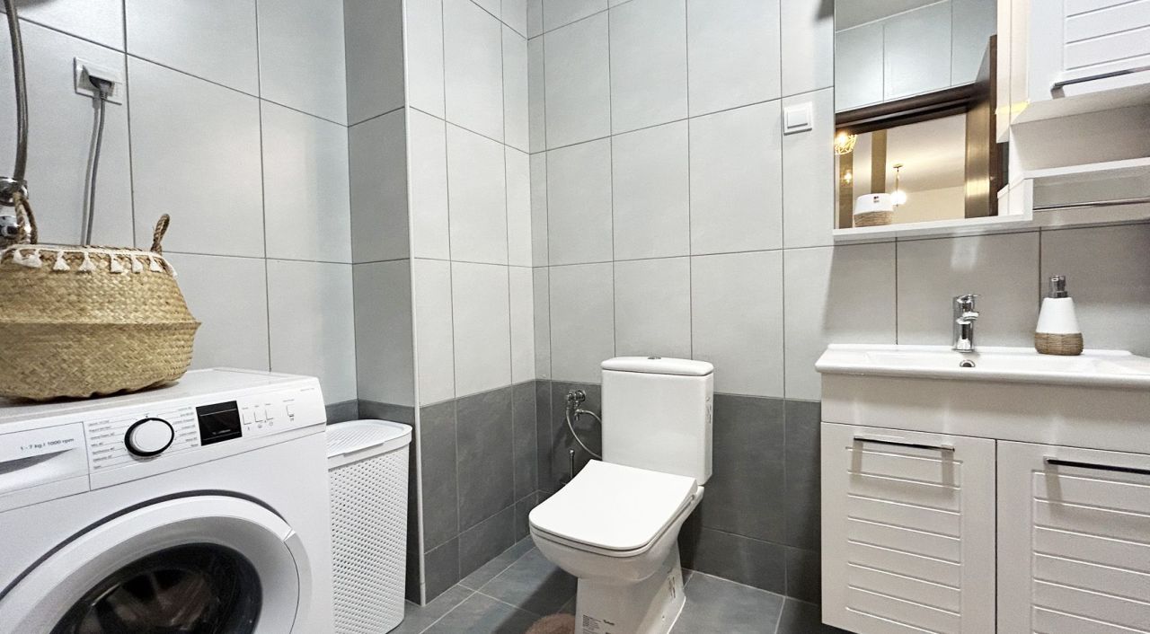 Flat in Petrovac, Montenegro, 85 m² - picture 16