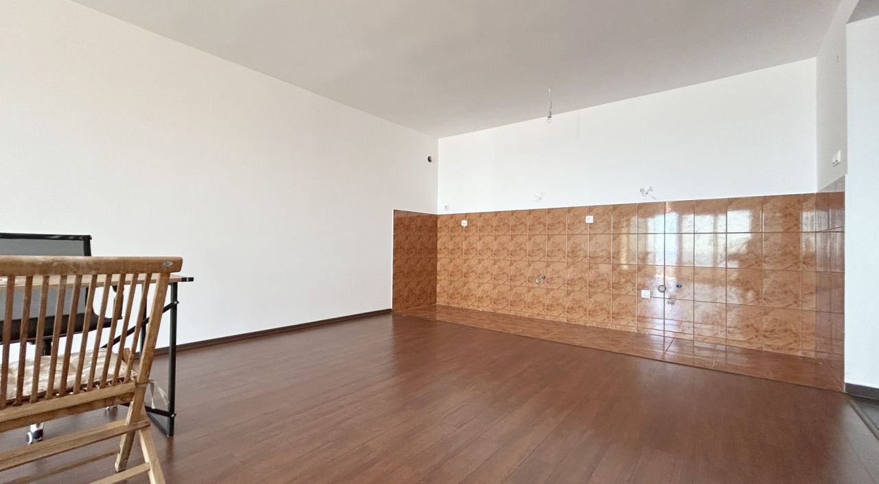 Flat in Petrovac, Montenegro, 85 m² - picture 6