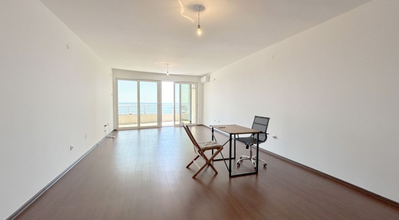 Flat in Petrovac, Montenegro, 85 m² - picture 2