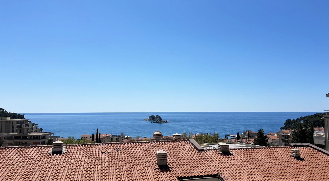 Flat in Petrovac, Montenegro, 85 m² - picture 8