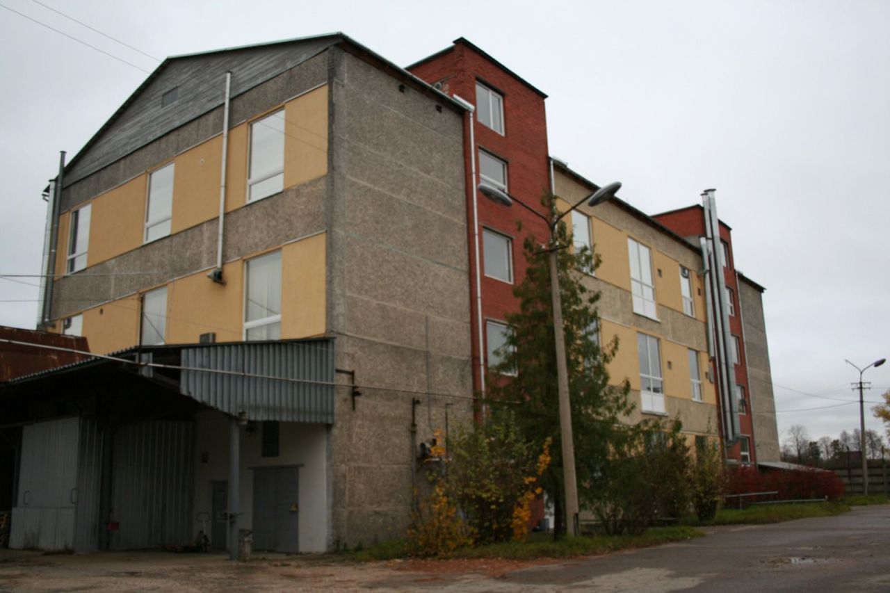 Fabrication à Daugavpils, Lettonie, 4 500 m² - image 1