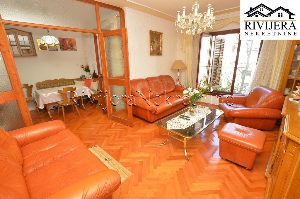 Piso en Herceg-Novi, Montenegro, 60 m² - imagen 1