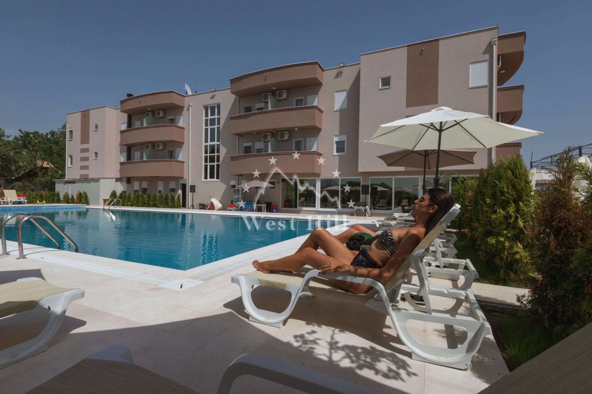 Hôtel à Ulcinj, Monténégro, 1 800 m² - image 1