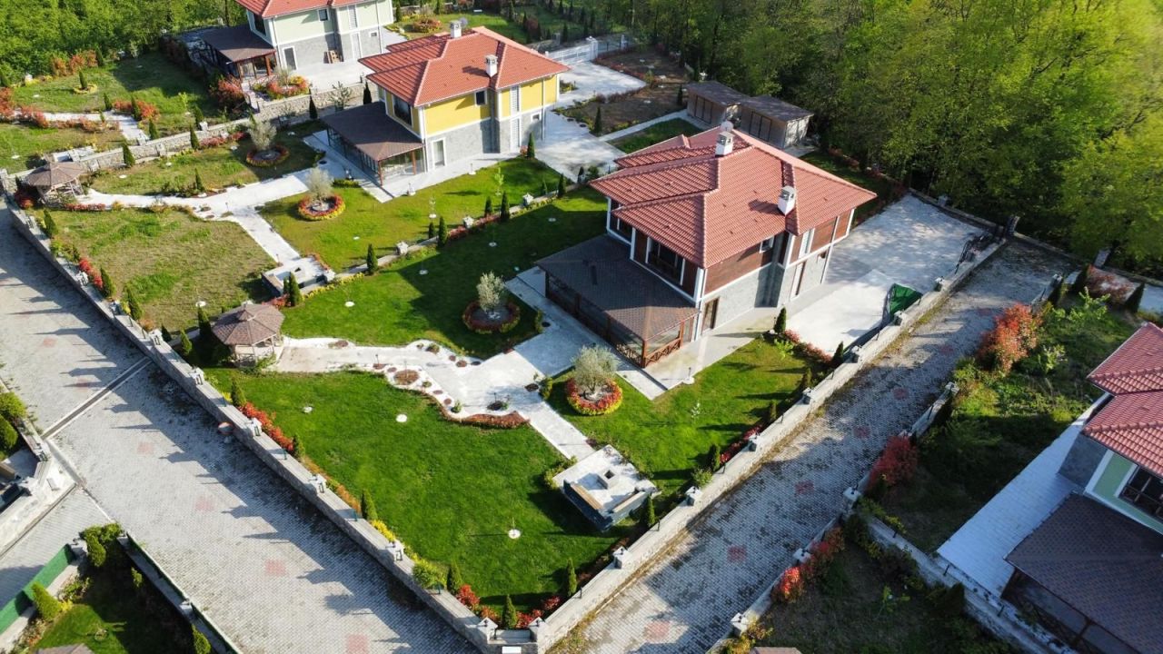Villa en Trabzon, Turquia, 500 m² - imagen 1