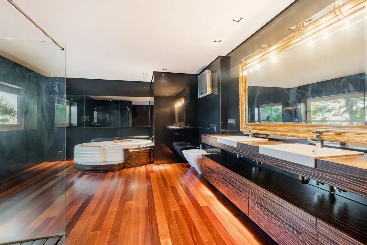 Villa à Gondomar, Portugal, 596 m² - image 13