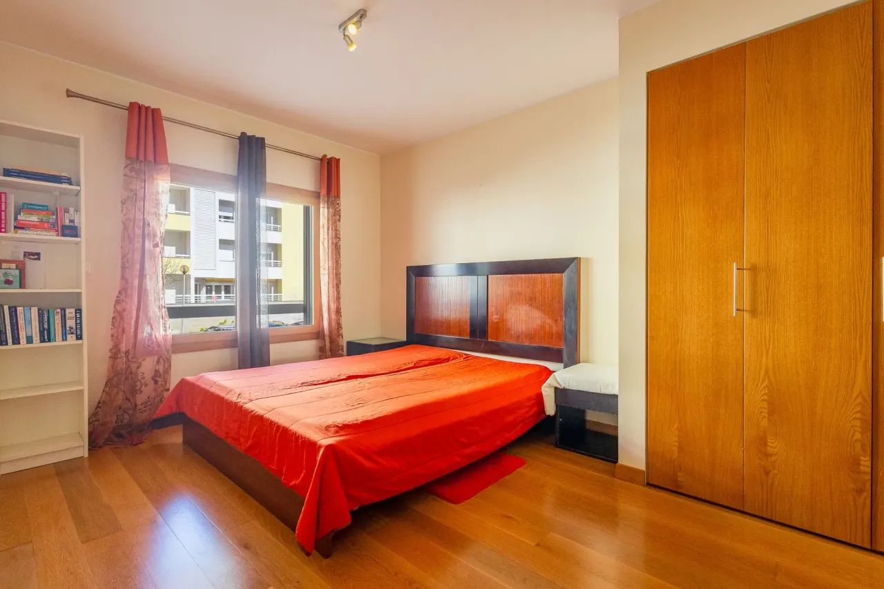 Apartment in Cascais, Portugal, 117 m² - picture 9