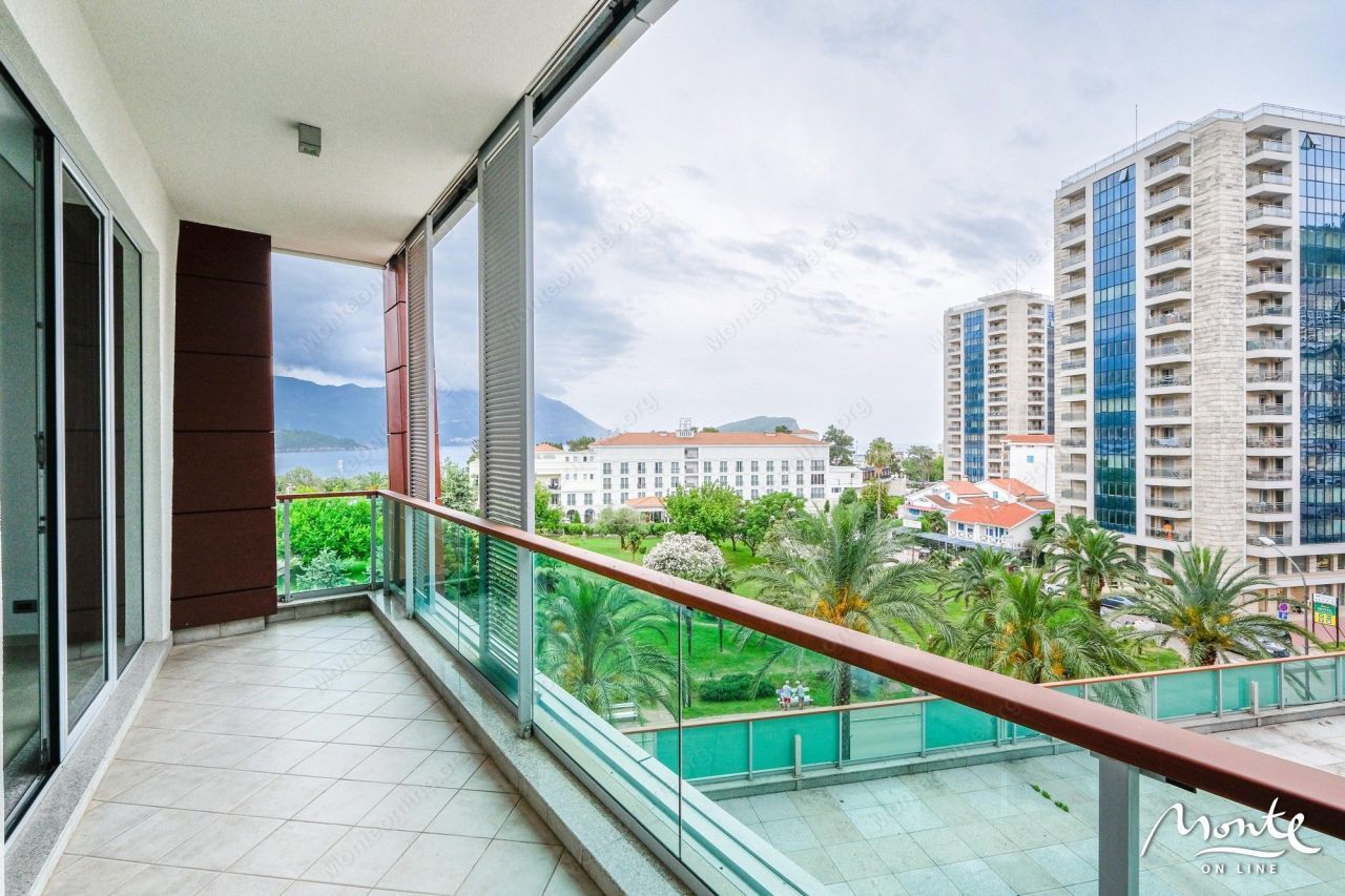 Flat in Budva, Montenegro, 87 m² - picture 1