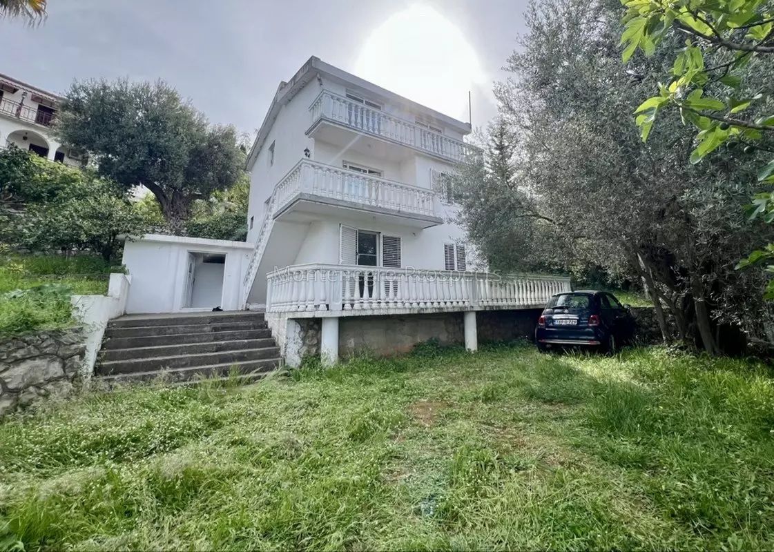 Maison à Dobra Voda, Monténégro, 195 m² - image 1