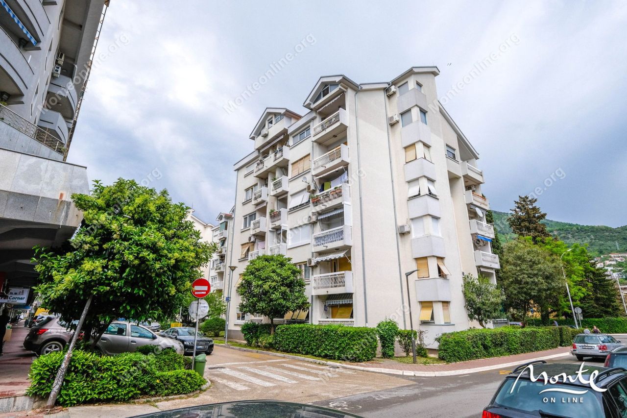 Estudio en Tivat, Montenegro, 34 m² - imagen 1
